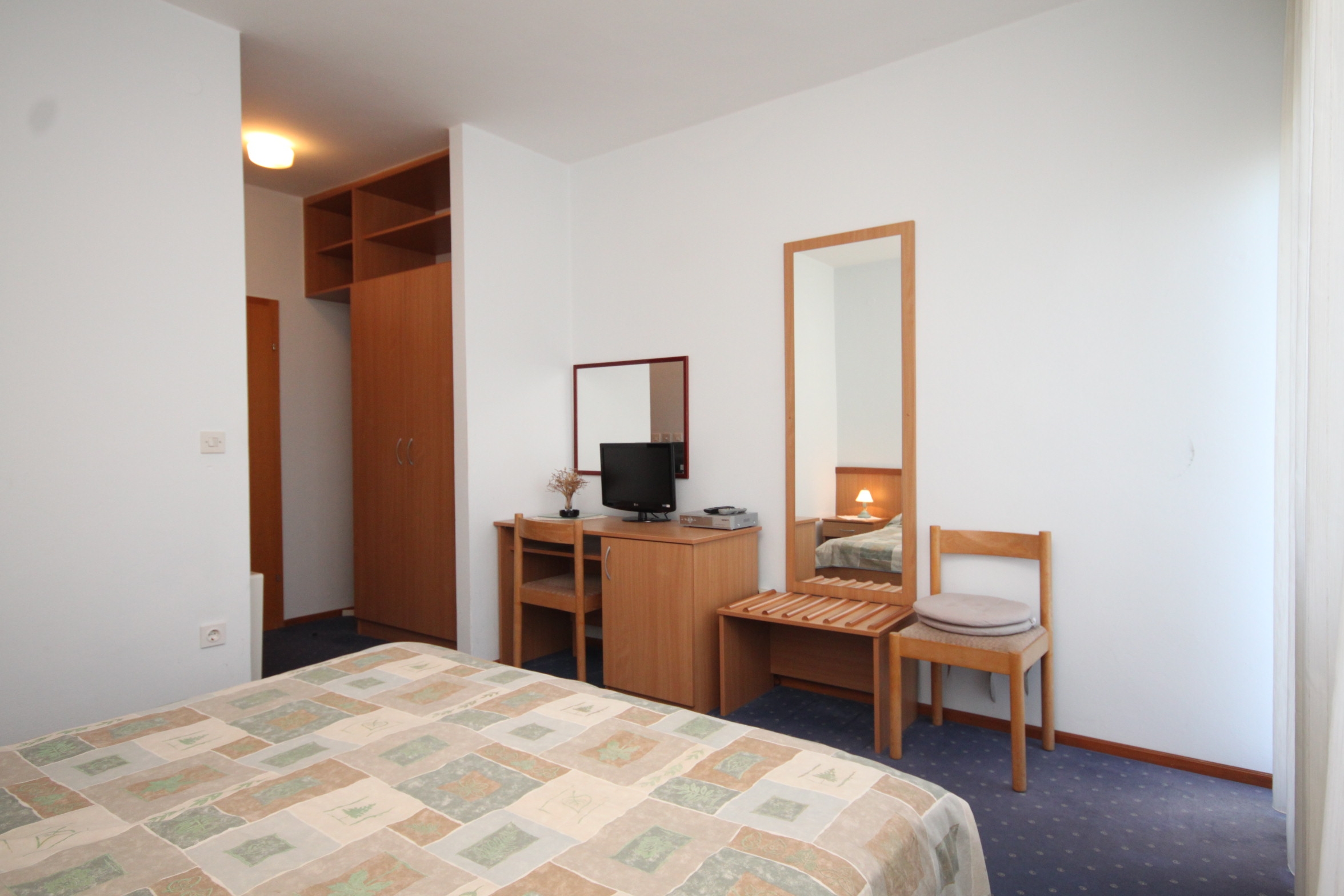 Room near beach Muline, Ugljan (S-3538-g)