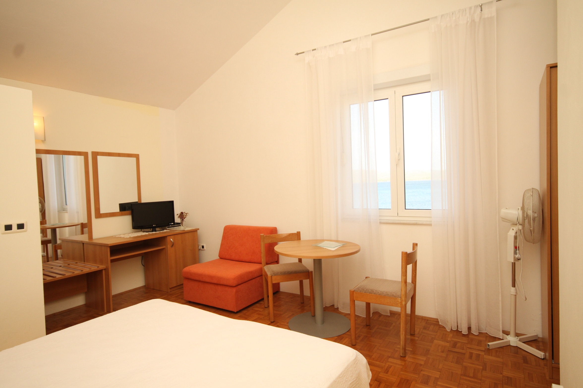 Top Ugljan Muline Top Ugljan Muline