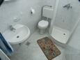 Bathroom 2 Preko, Bathroom 2 in the apartment, dopusteni kucni ljubimci.