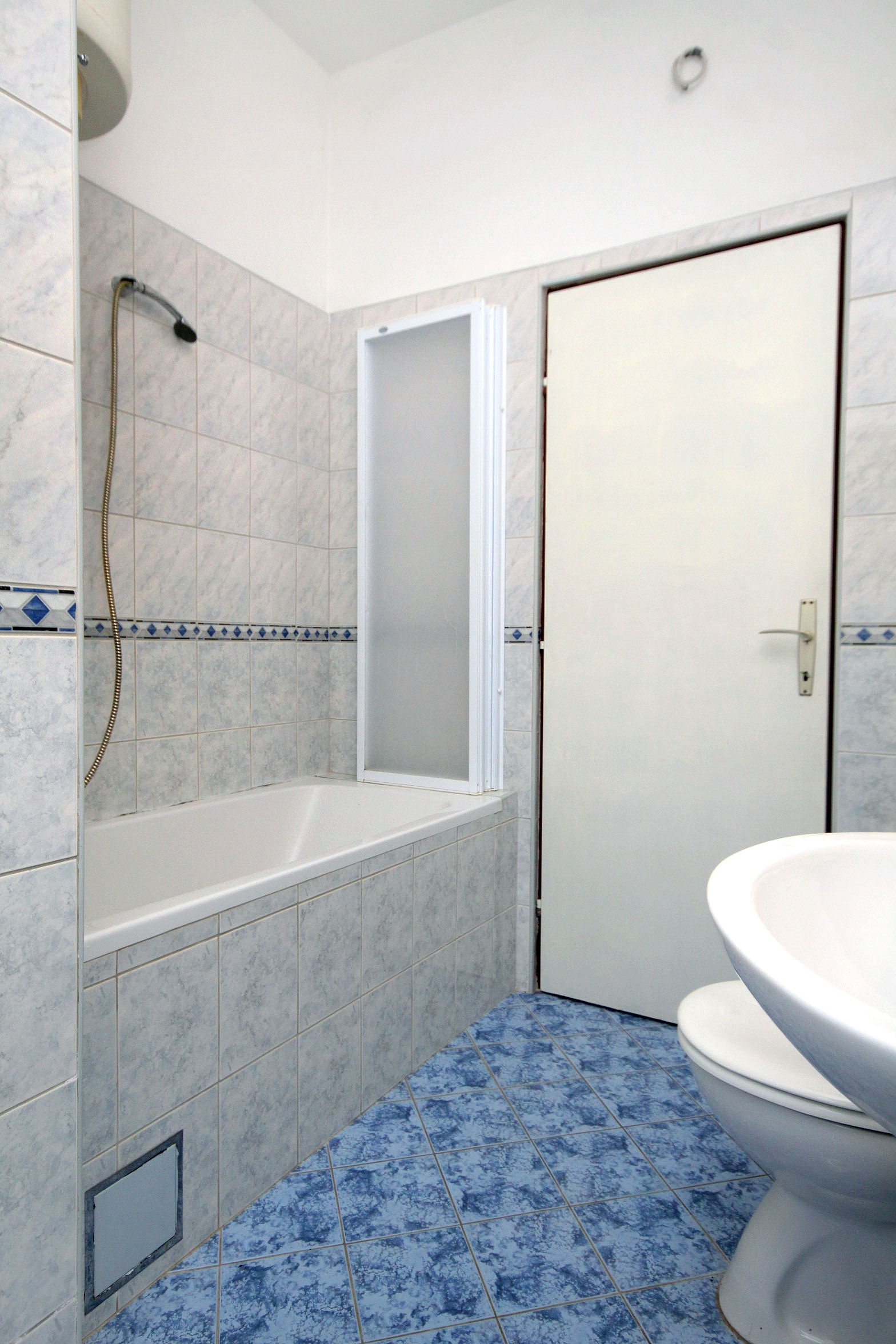 One bedroom apartment near beach Molunat, Dubrovnik  A-a
