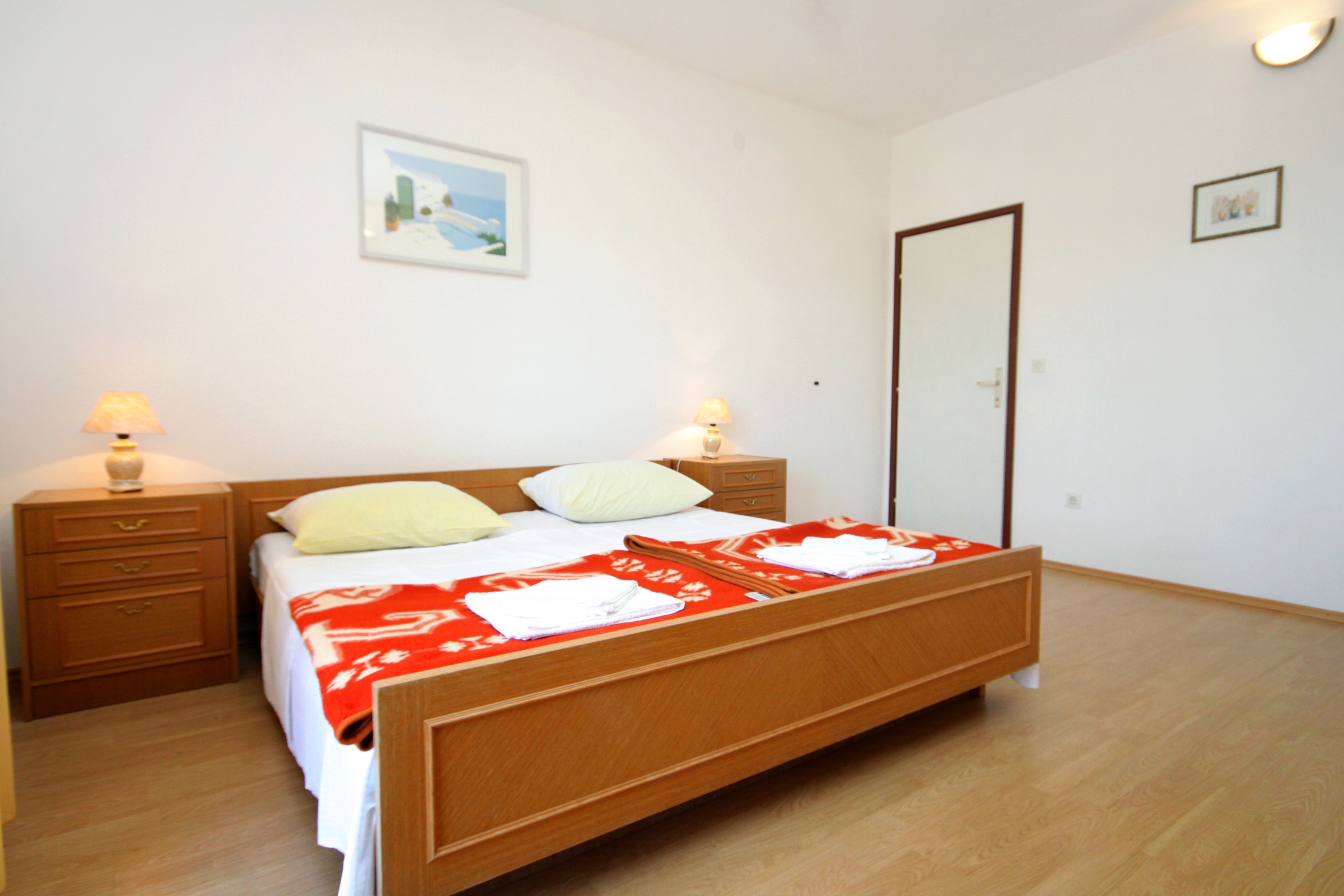 One bedroom apartment near beach Molunat, Dubrovnik  A-a