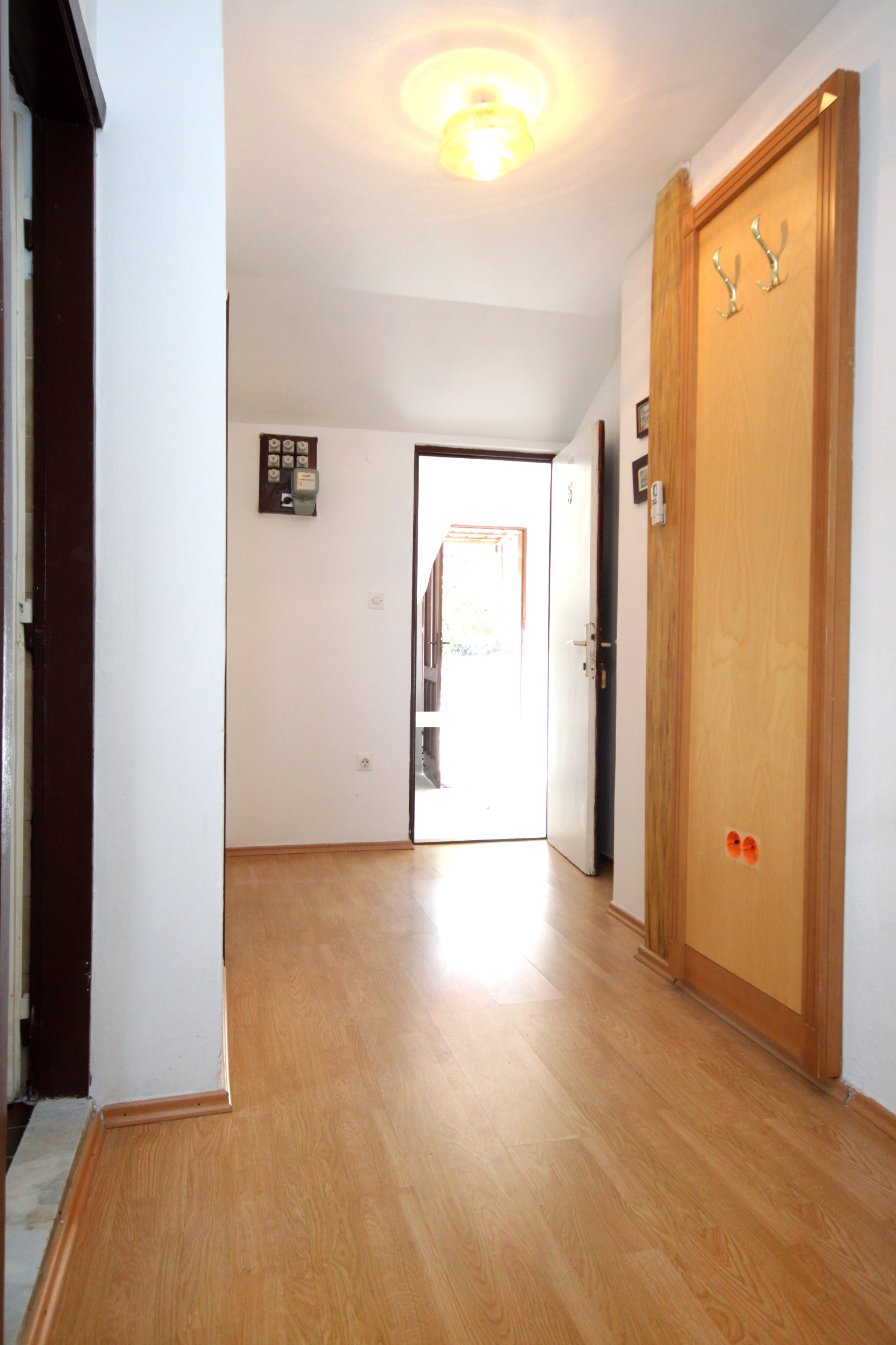 One bedroom apartment near beach Molunat, Dubrovnik  A-b