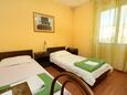 Bedroom Dubrovnik, Bedroom in the room, air condition available, (pet friendly) and WiFi.