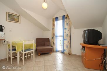 Dining room Cavtat, Dining room in the studio-apartment, dostupna klima, dopusteni kucni ljubimci i WIFI.
