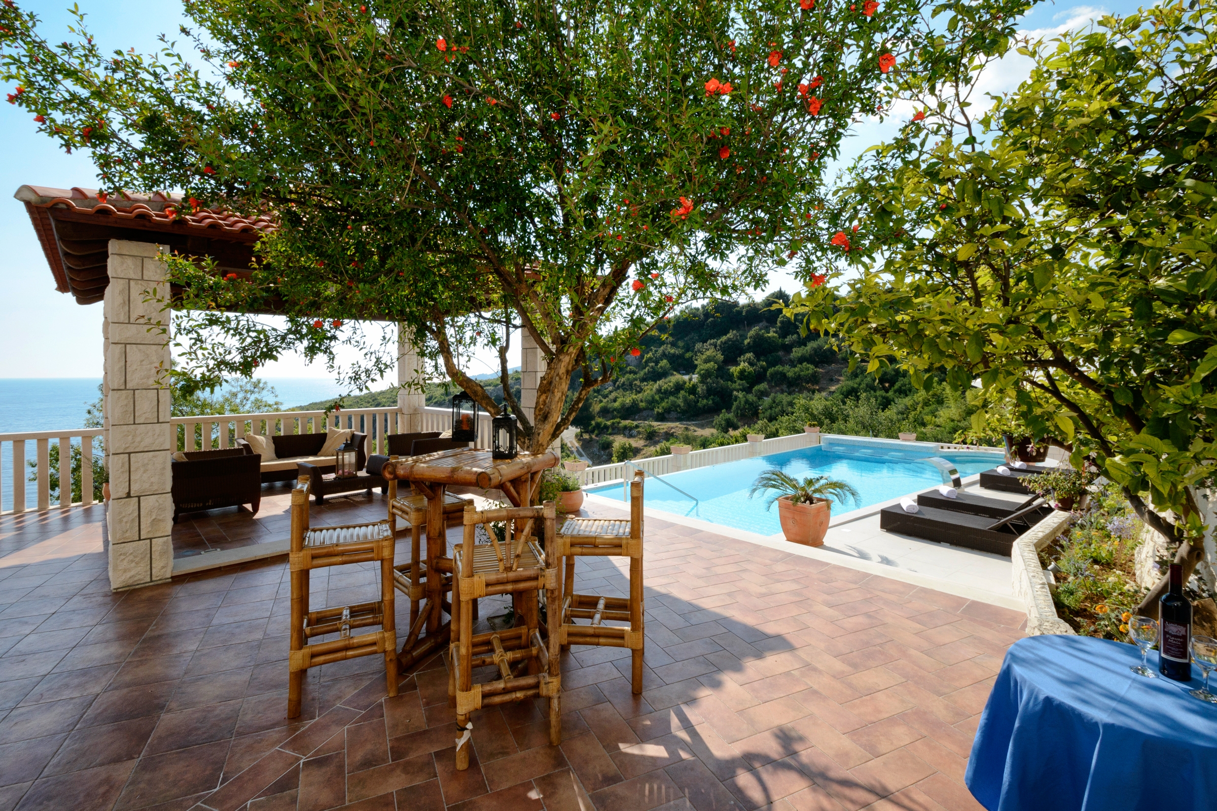 Four-bedroom house with terrace and sea view Soline, Dubrovnik (K-3548)