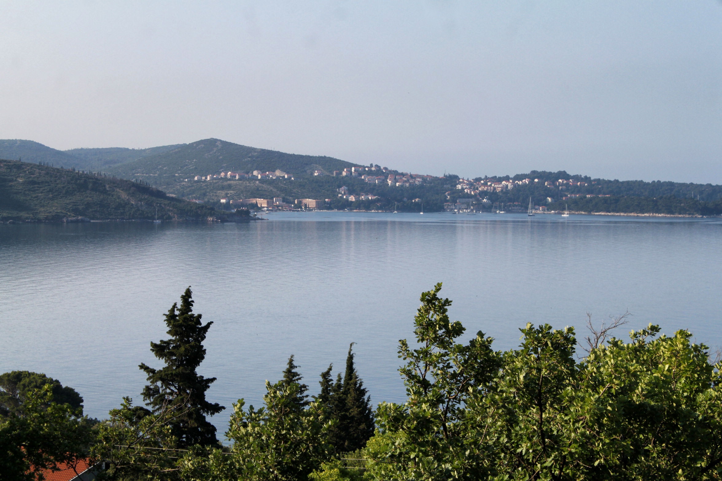 Four bedroom house with terrace and sea view Soline, Dubrovnik  K