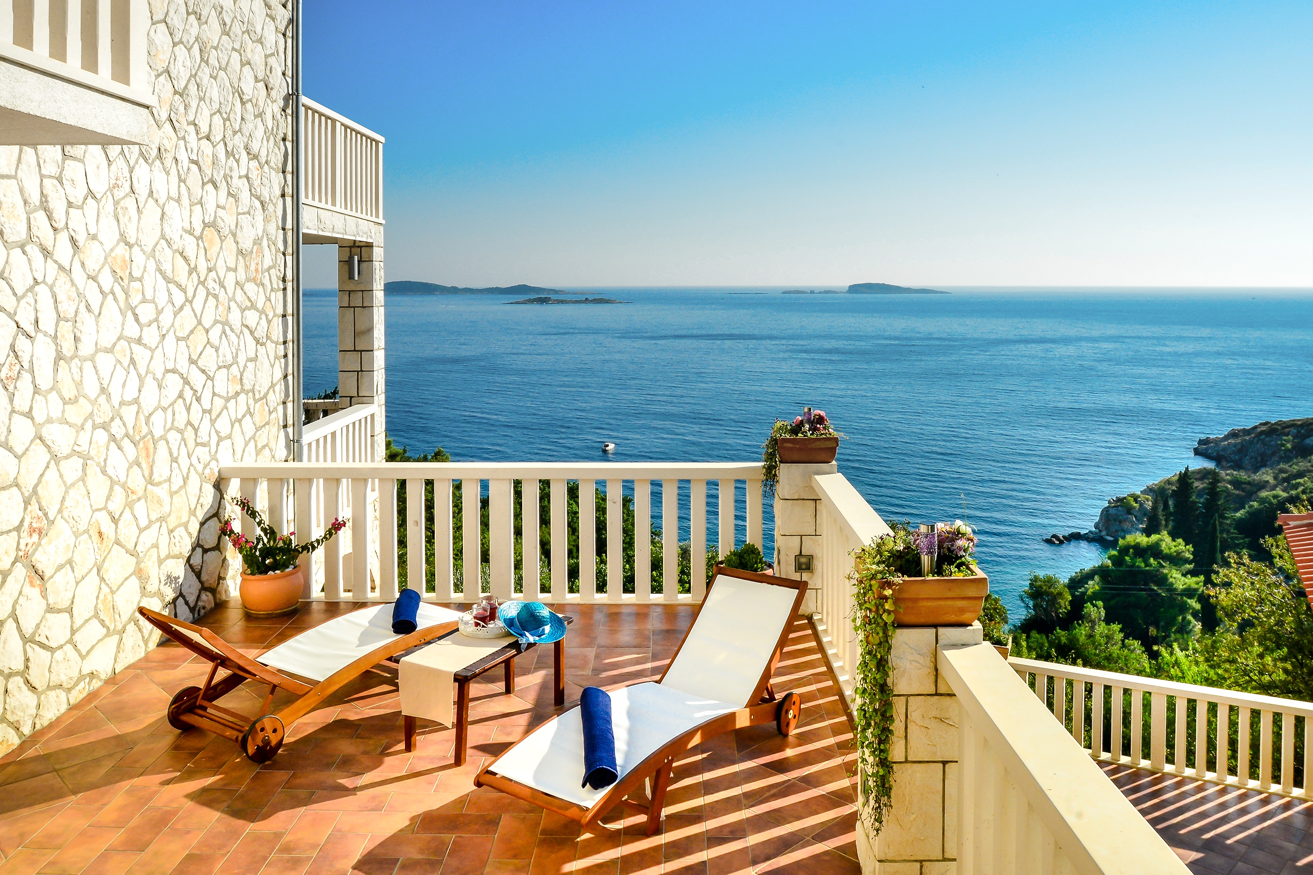 Four bedroom house with terrace and sea view Soline, Dubrovnik  K