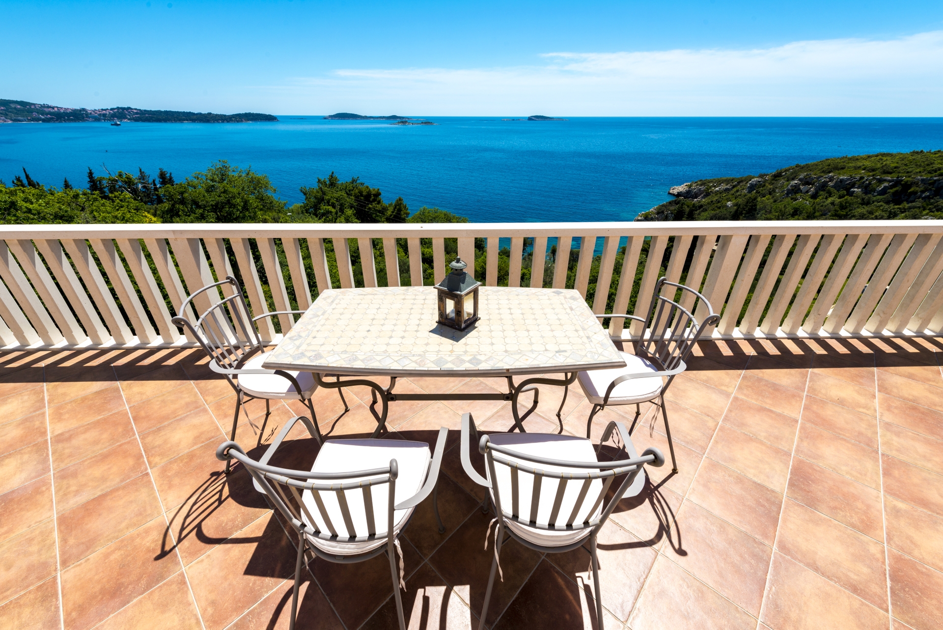 Four bedroom house with terrace and sea view Soline, Dubrovnik  K