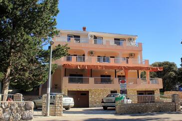 Property Mandre, Pag, Property 3557 - Apartments and Rooms near sea with pebble beach.