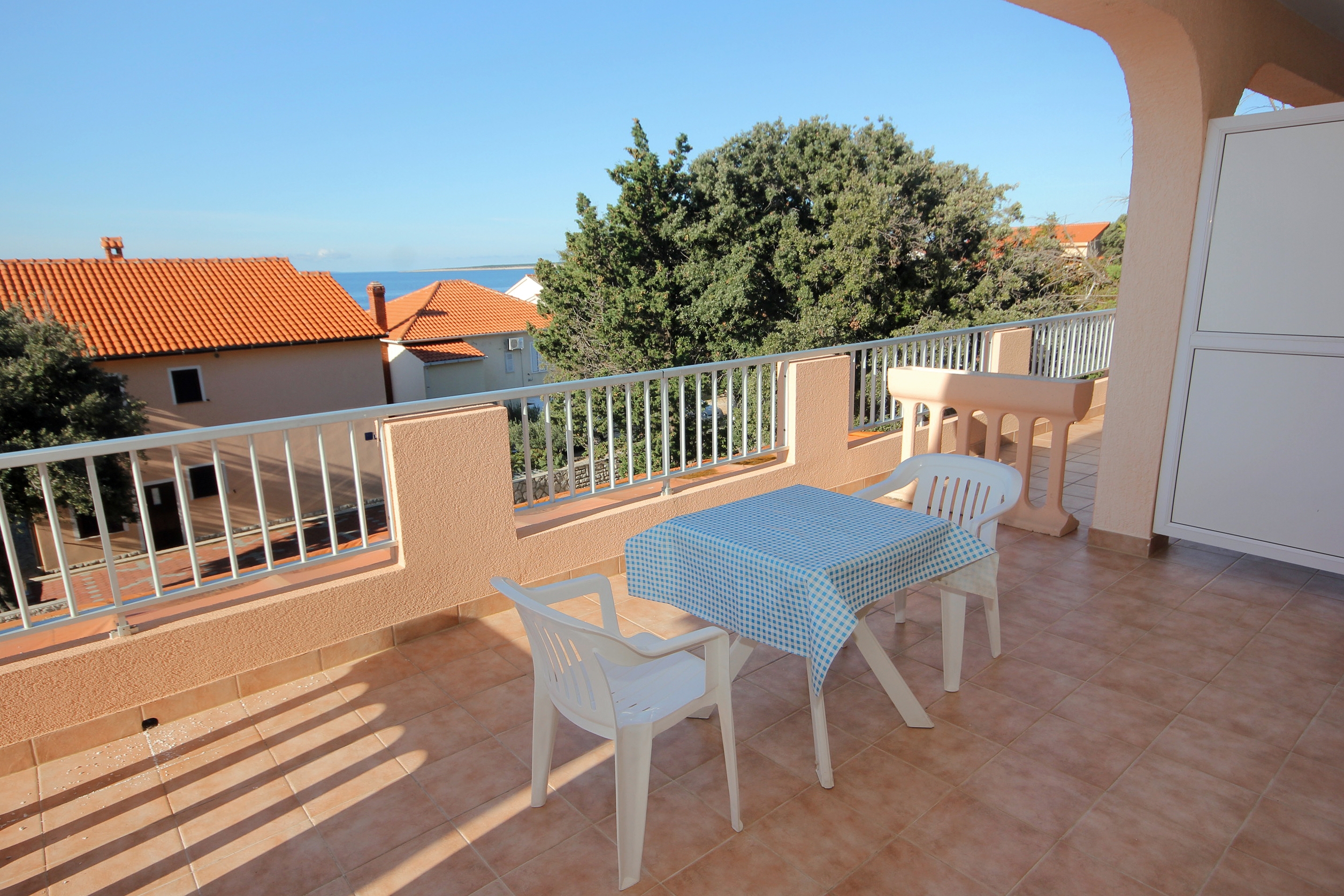 Room with terrace and sea view Mandre, Pag (S-3557-b)