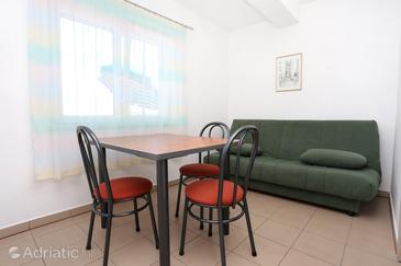 Dining room Lumbarda, Dining room in the apartment, dopusteni kucni ljubimci i WIFI.