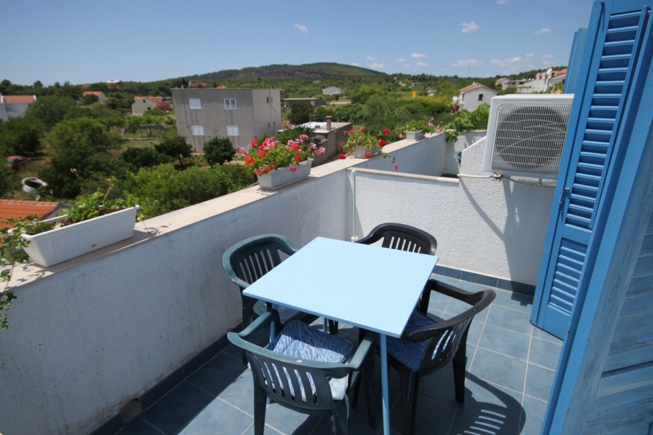 One bedroom apartment with terrace and sea view Sućuraj, Hvar (A-3589-b) One bedroom apartment with terrace and sea view Sućuraj, Hvar (A-3589-b)