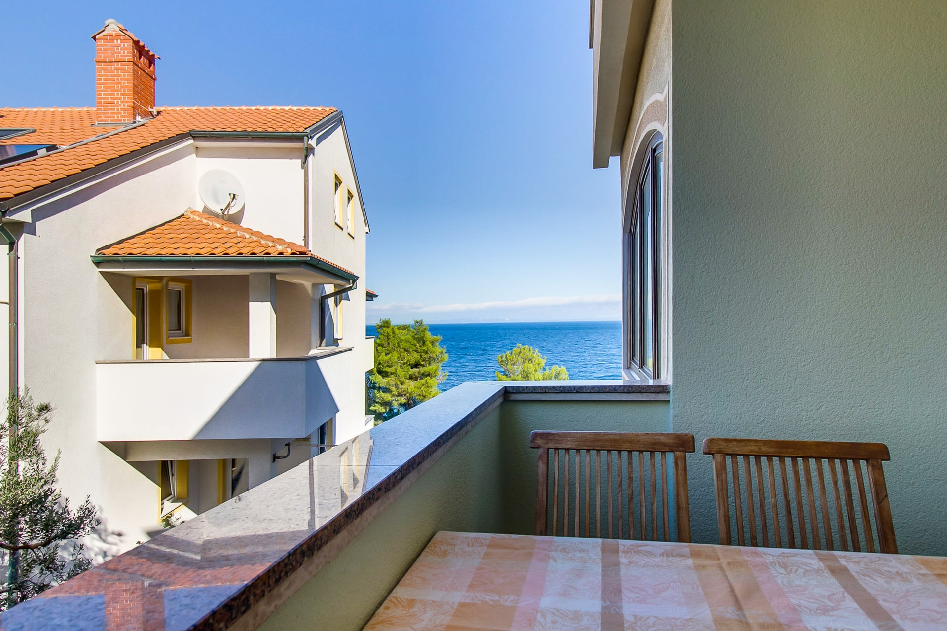 Two bedroom apartment with terrace and sea view Mali Lošinj, Lošinj  A-a