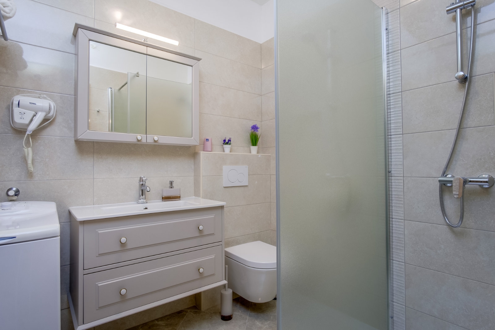 Two bedroom apartment with terrace Mali Lošinj, Lošinj  A-c