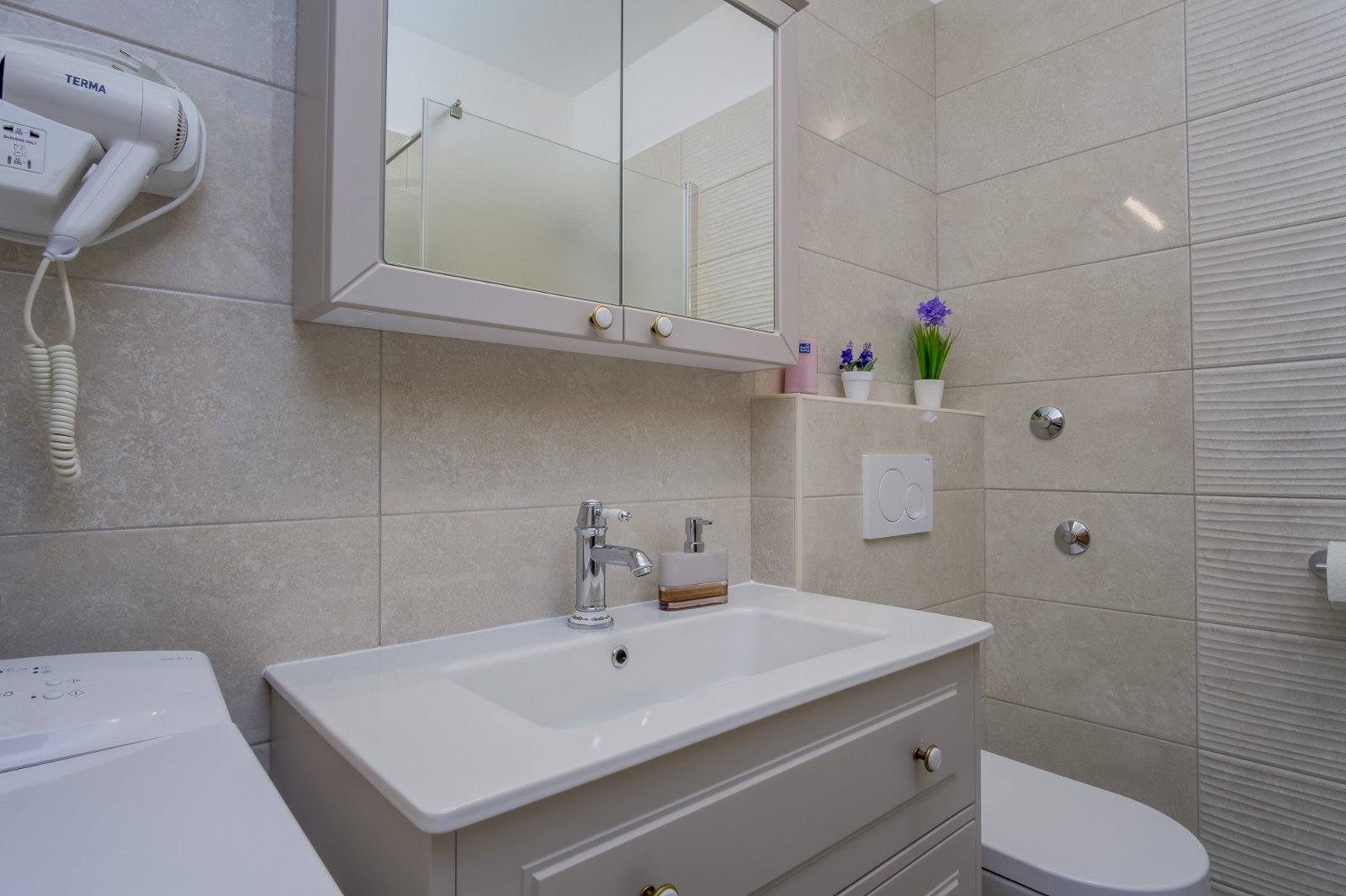 Two bedroom apartment with terrace Mali Lošinj, Lošinj  A-c