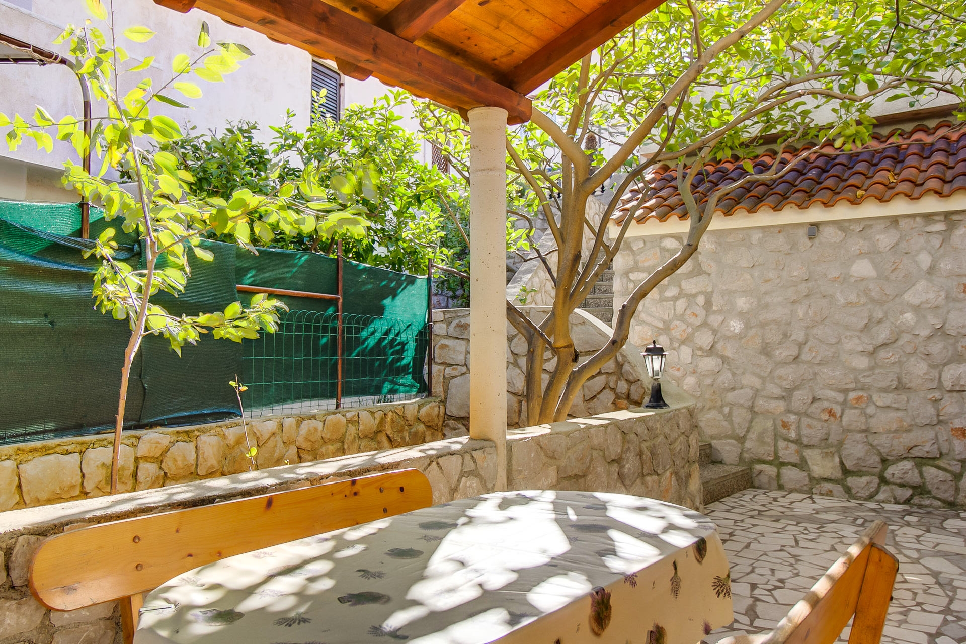 Two bedroom apartment with terrace Mali Lošinj, Lošinj  A-c