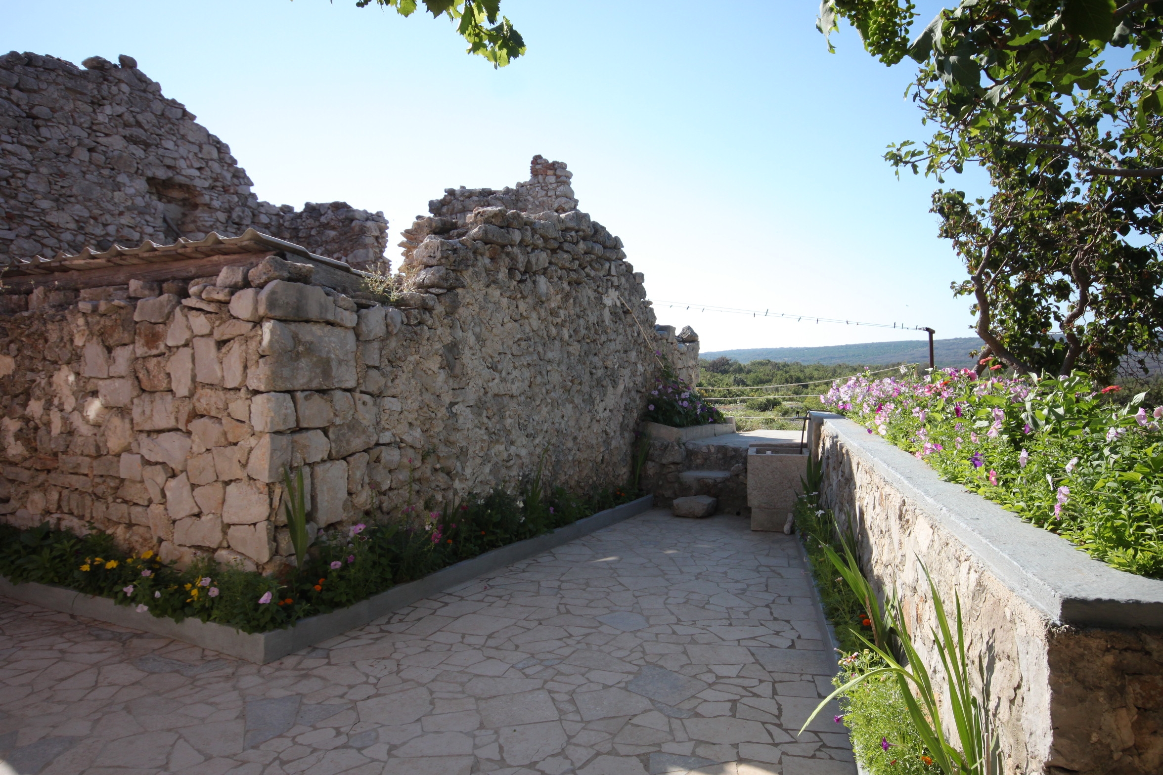 Two bedroom apartment with terrace Stivan, Cres  A-c