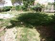 Parkiralište Stivan, Cres, Parkiralište 385 - Apartmani sa šljunčanom plažom.