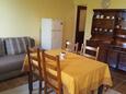 Dining room Valun, Dining room in the apartment, air condition available and WiFi.