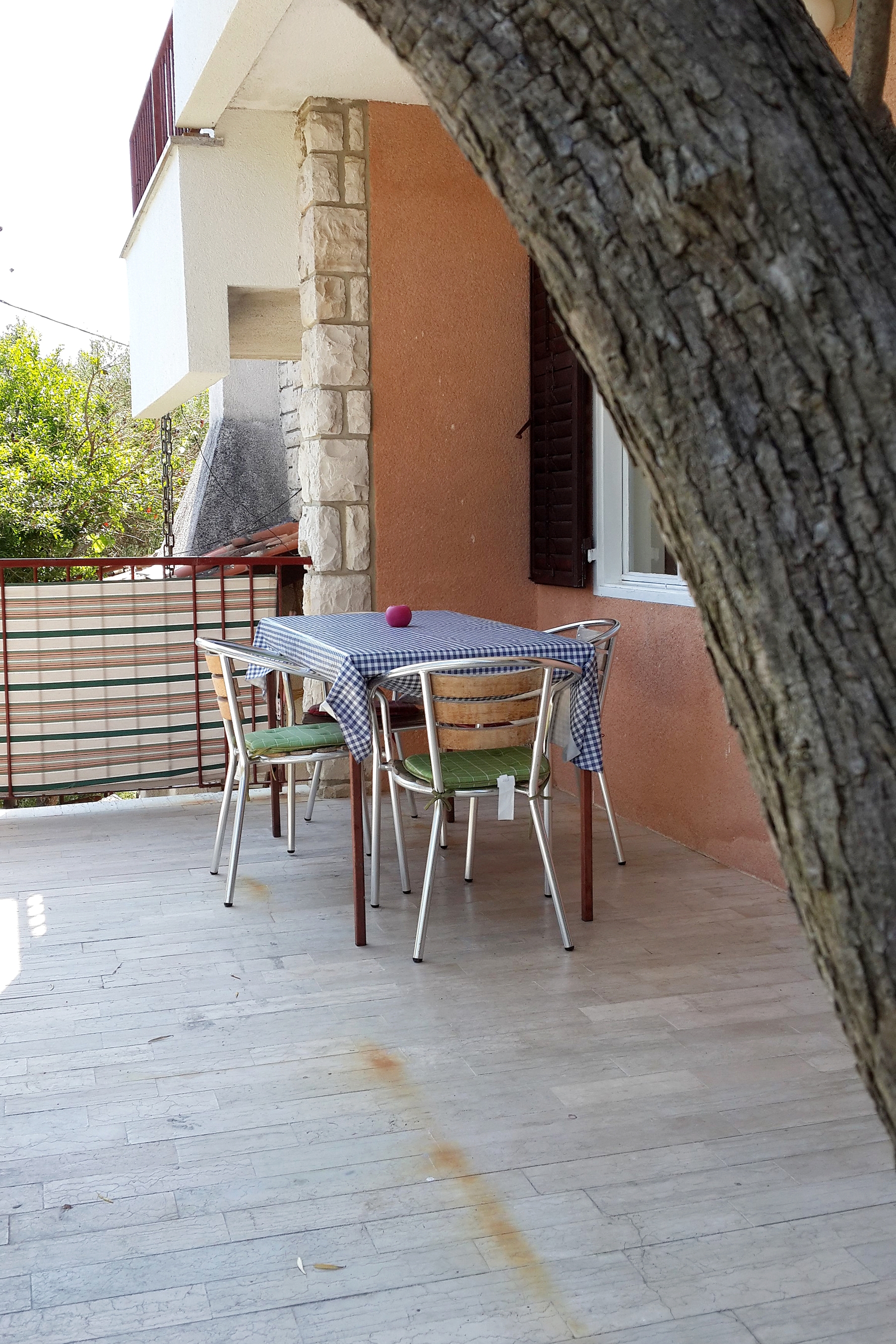 Two bedroom apartment with terrace and sea view Valun, Cres  A-a