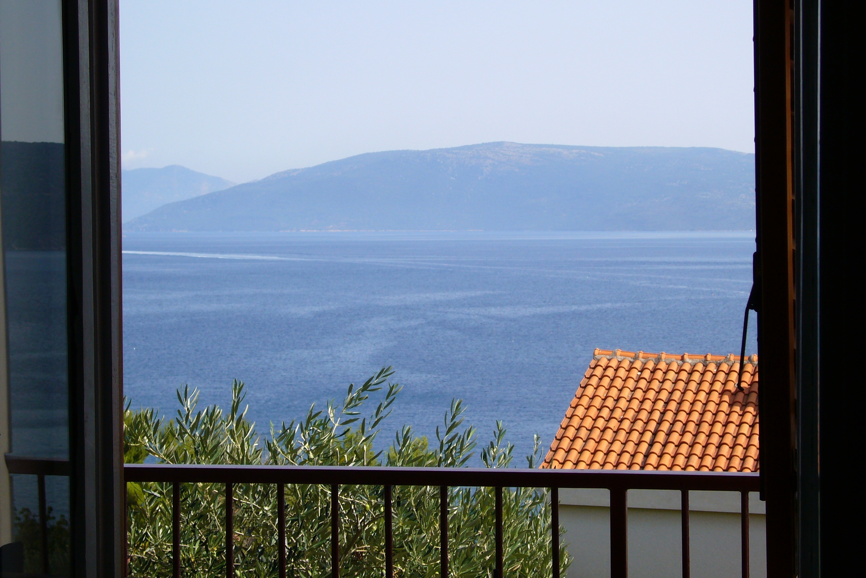 One bedroom apartment with balcony and sea view Valun, Cres (A-386-b) One bedroom apartment with balcony and sea view Valun, Cres (A-386-b)