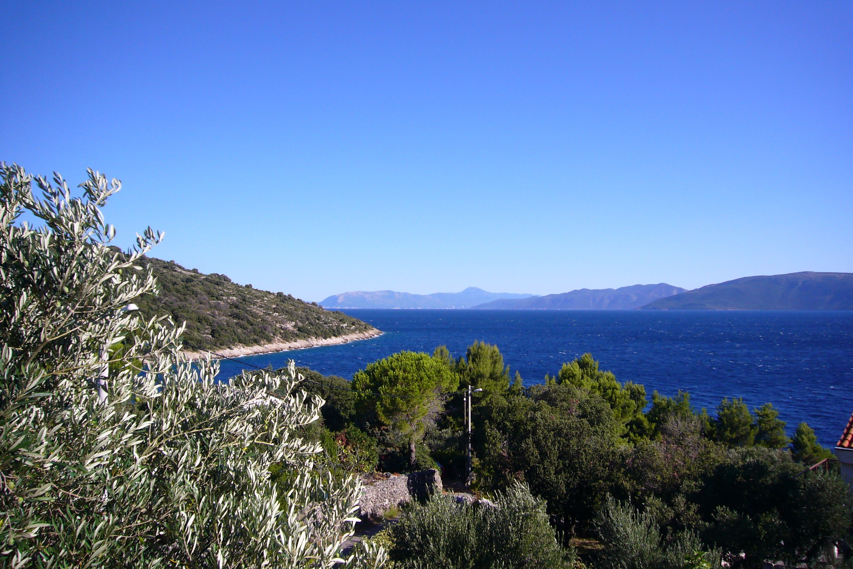 One bedroom apartment with balcony and sea view Valun, Cres  A-b