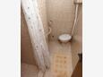Bathroom 2 Jelsa, Bathroom 2 in the apartment, dopusteni kucni ljubimci i WIFI.