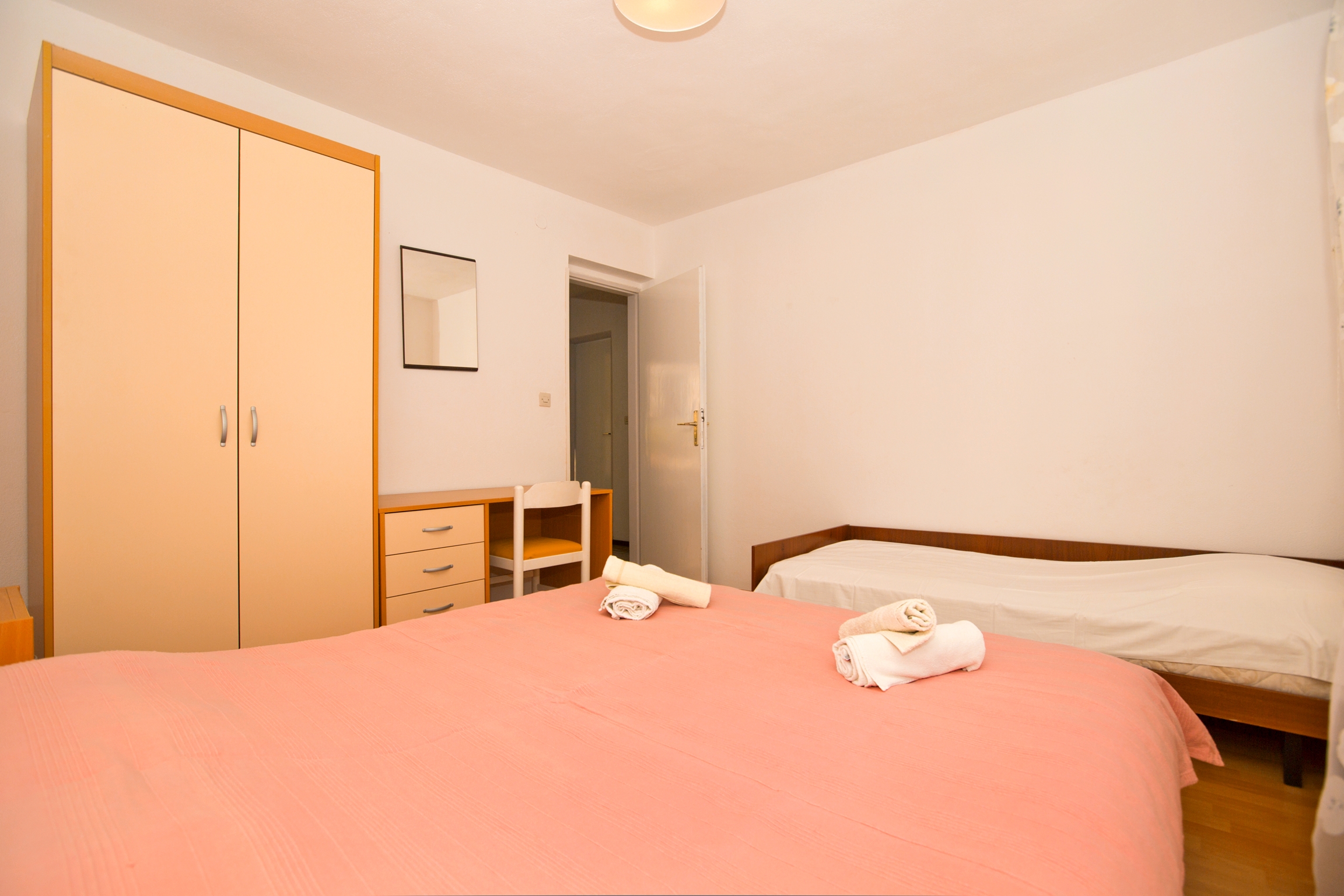 Four bedroom apartment with balcony and sea view Cove Tvrdni Dolac, Hvar  A-c