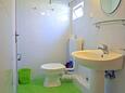 Tvrdni Dolac, Bathroom in the apartment, (pet friendly) and WiFi.