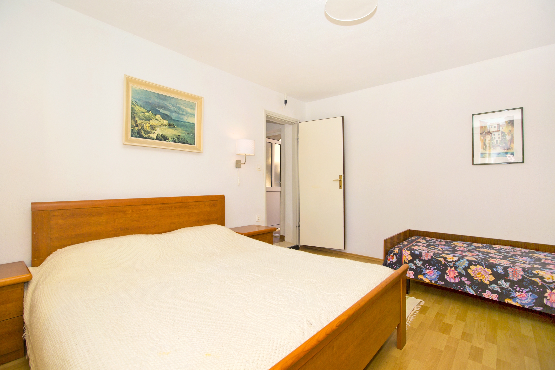 One bedroom apartment with balcony and sea view Cove Tvrdni Dolac, Hvar  A-d