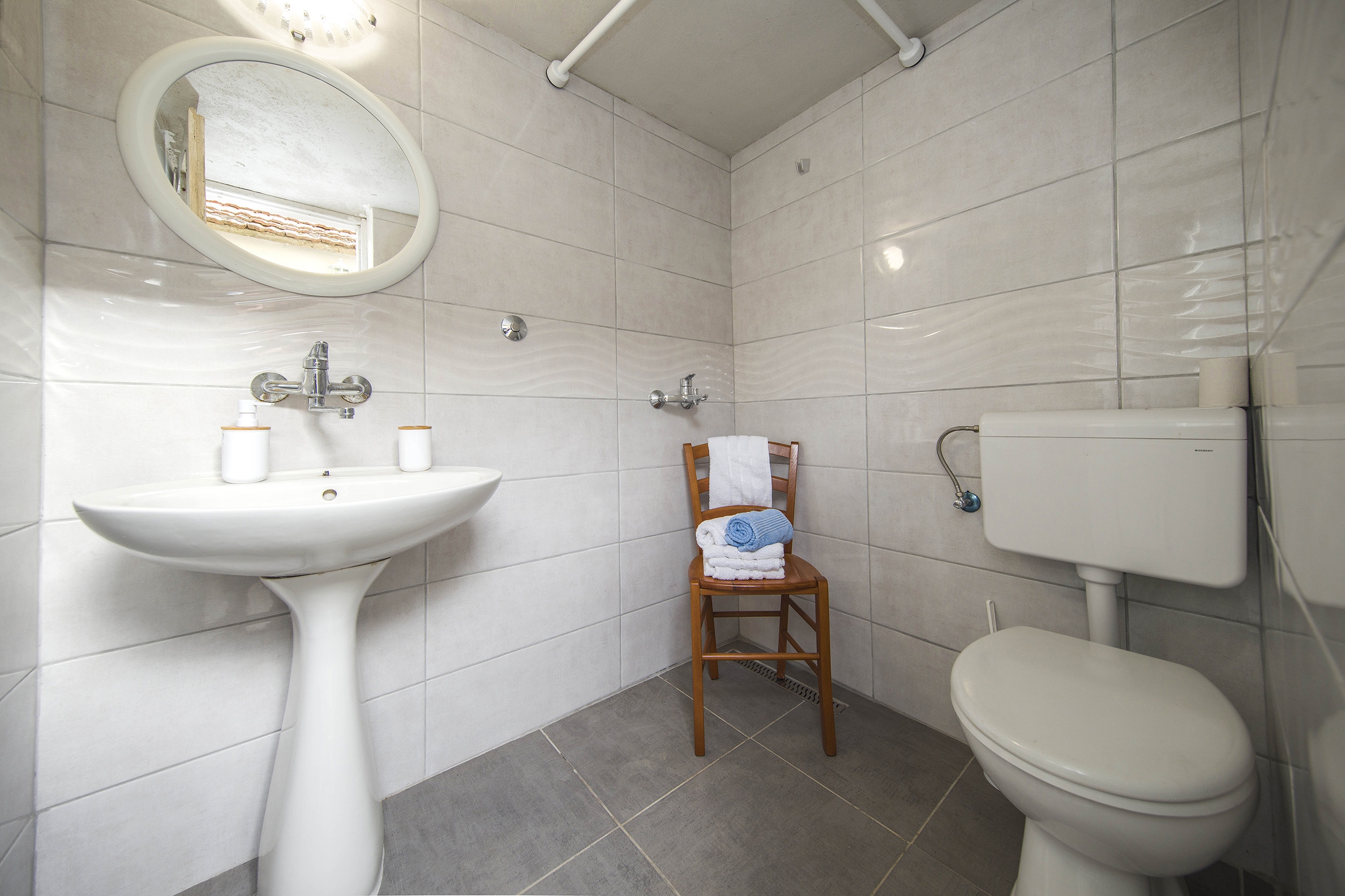 Four bedroom house near beach Cove Skozanje, Hvar  K