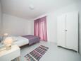 Ložnice 2 Skozanje, Ložnice 2 v ubytování typu house, domácí mazlíčci povoleni.