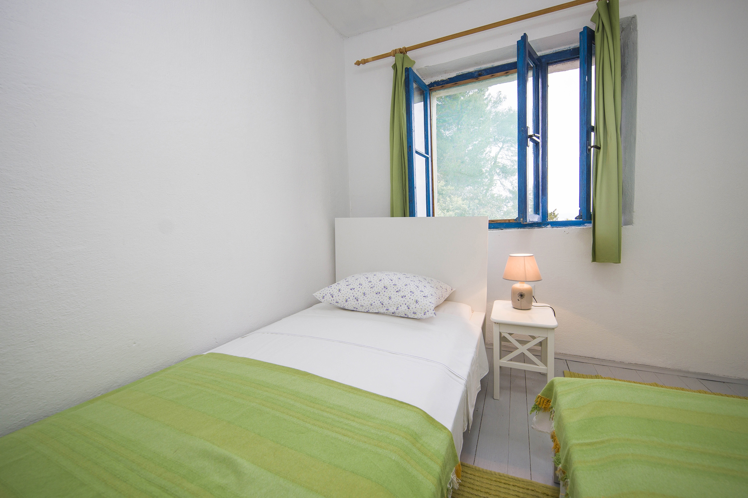 Four bedroom house near beach Cove Skozanje, Hvar  K