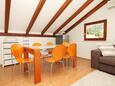 Dining room Stari Grad, Dining room in the apartment, (pet friendly) and WiFi.