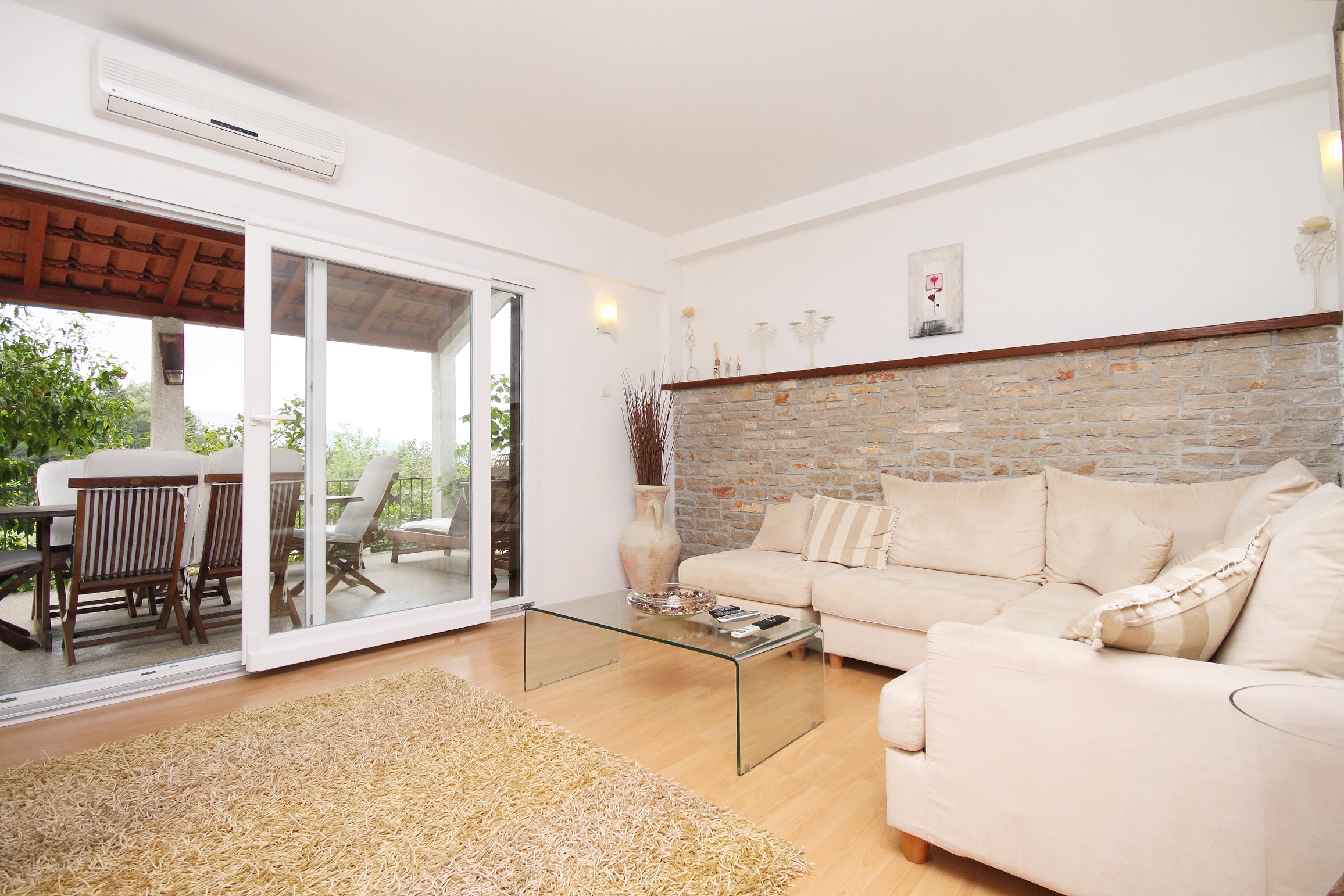 Two bedroom apartment with terrace and sea view Stari Grad, Hvar (A-4016-b) Two bedroom apartment with terrace and sea view Stari Grad, Hvar (A-4016-b)