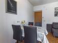 Jelsa, Blagovaonica u smještaju tipa apartment, WiFi.
