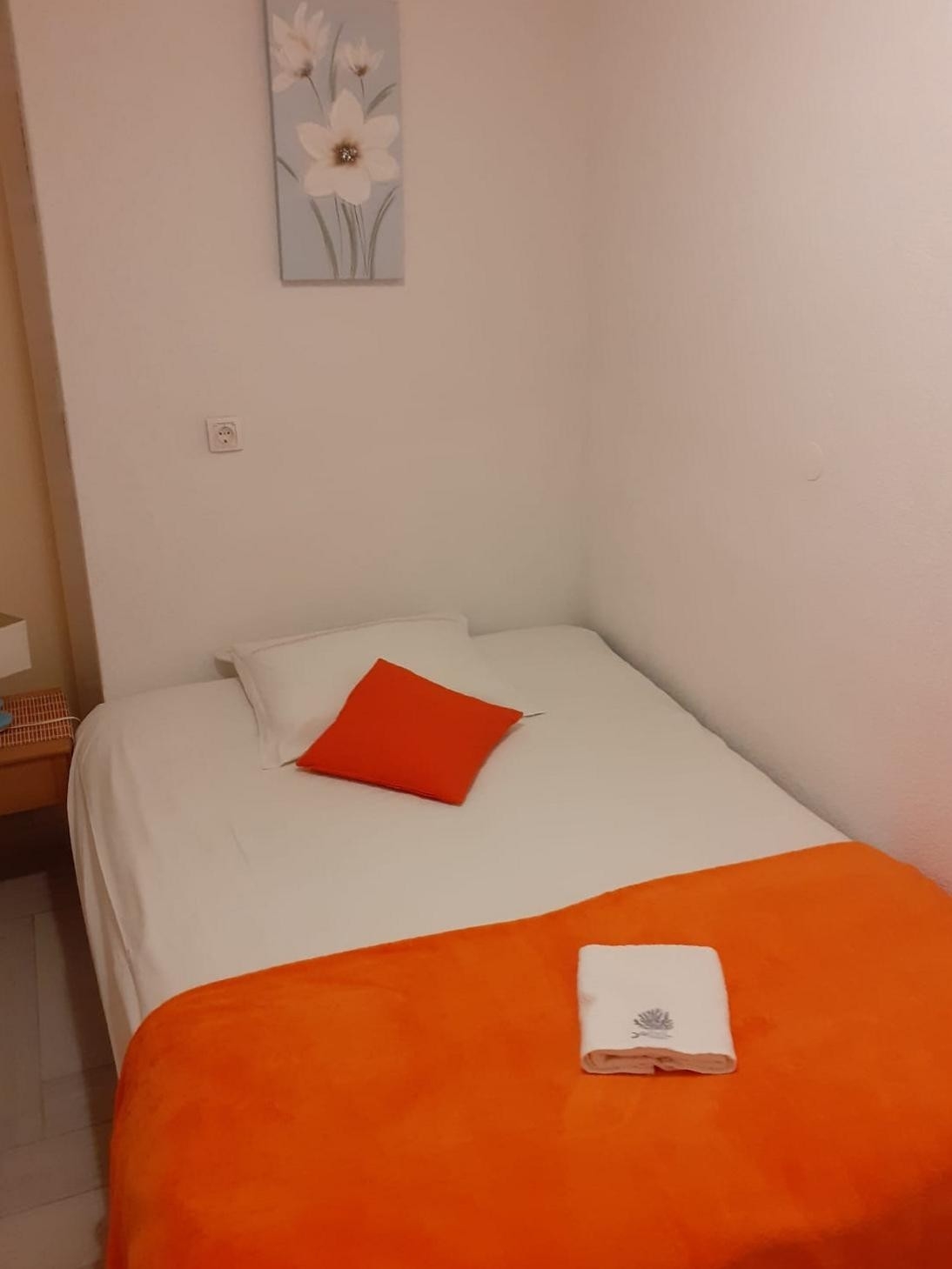 Two bedroom apartment with terrace Jelsa, Hvar  A-c