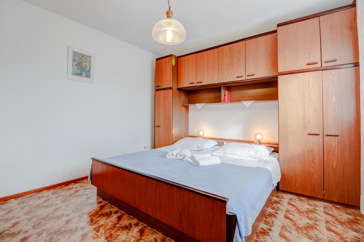 Apartmán v meste Vrboska - 4025