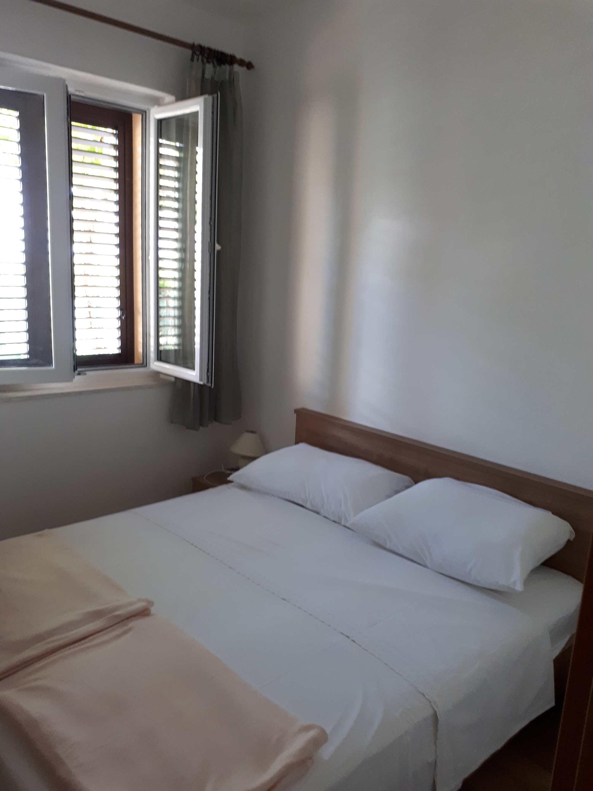 Two bedroom apartment with terrace Jelsa, Hvar  A-b