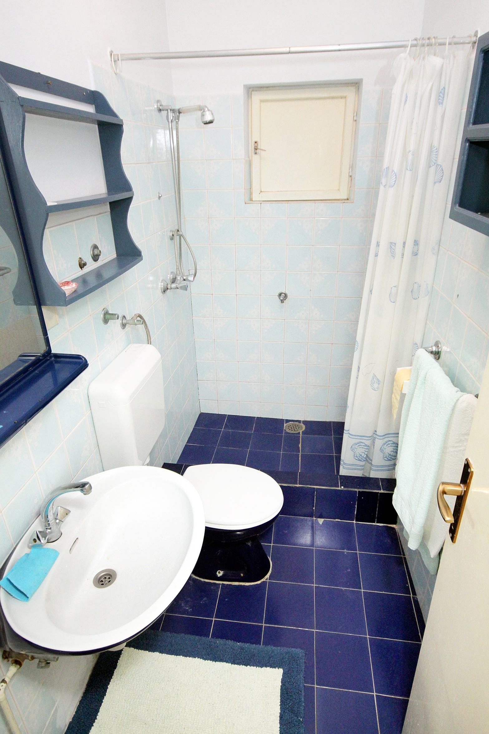 Two bedroom apartment near beach Sućuraj, Hvar  A-e