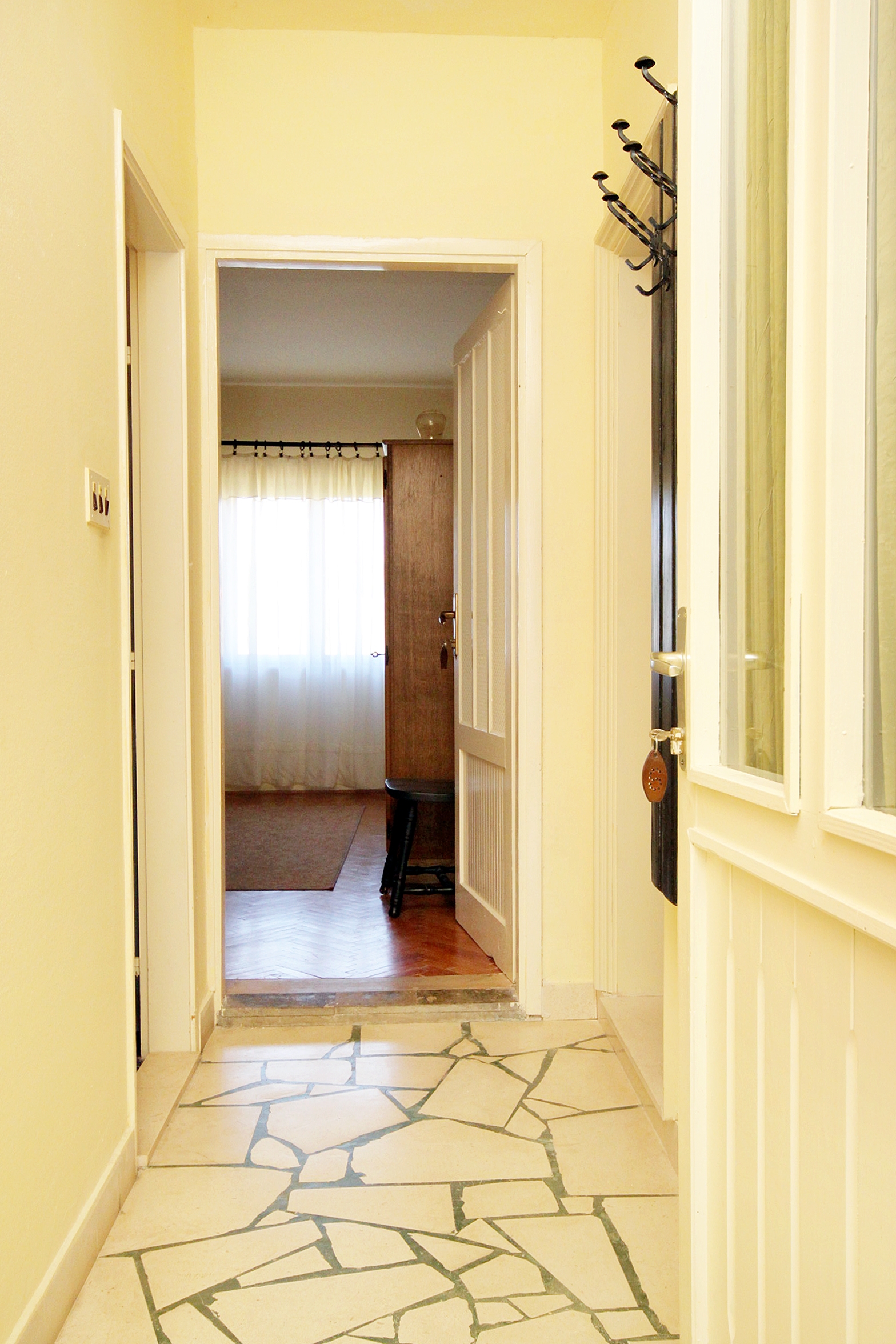 Two bedroom apartment near beach Sućuraj, Hvar  A-e