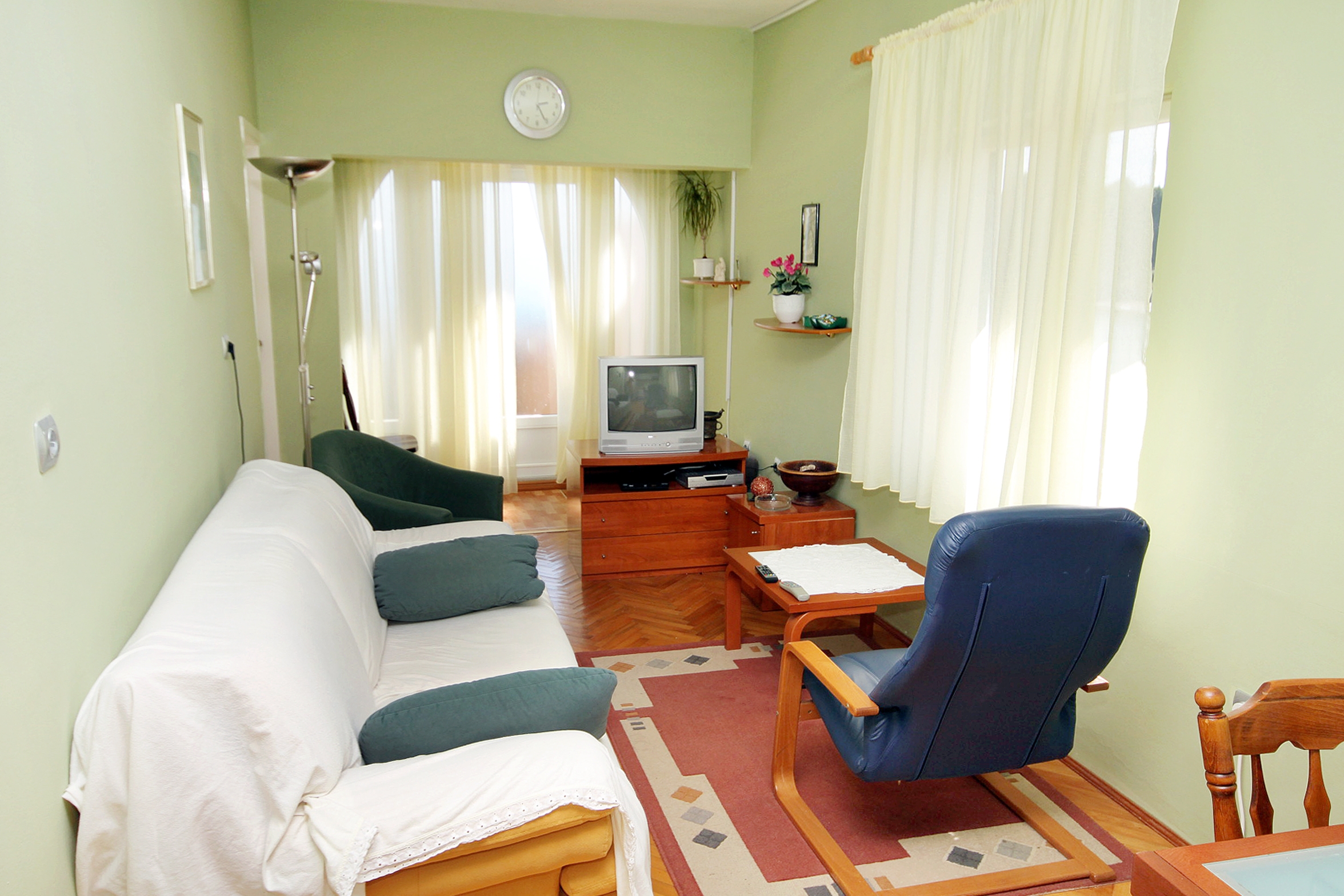 Two bedroom apartment near beach Sućuraj, Hvar (A-4029-e) Two bedroom apartment near beach Sućuraj, Hvar (A-4029-e)