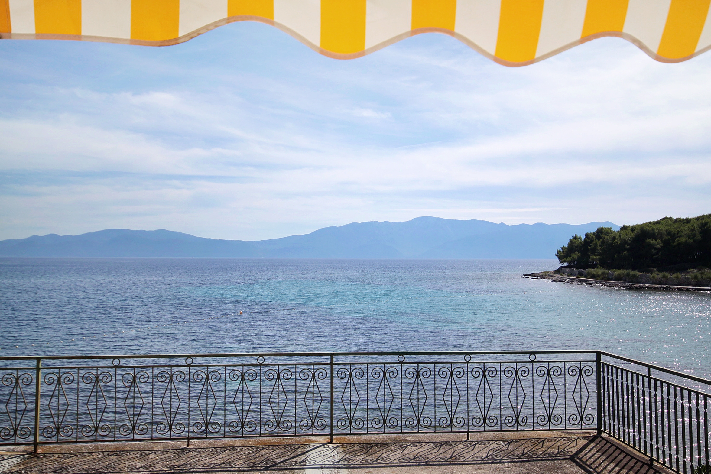 Two bedroom apartment near beach Sućuraj, Hvar  A-e