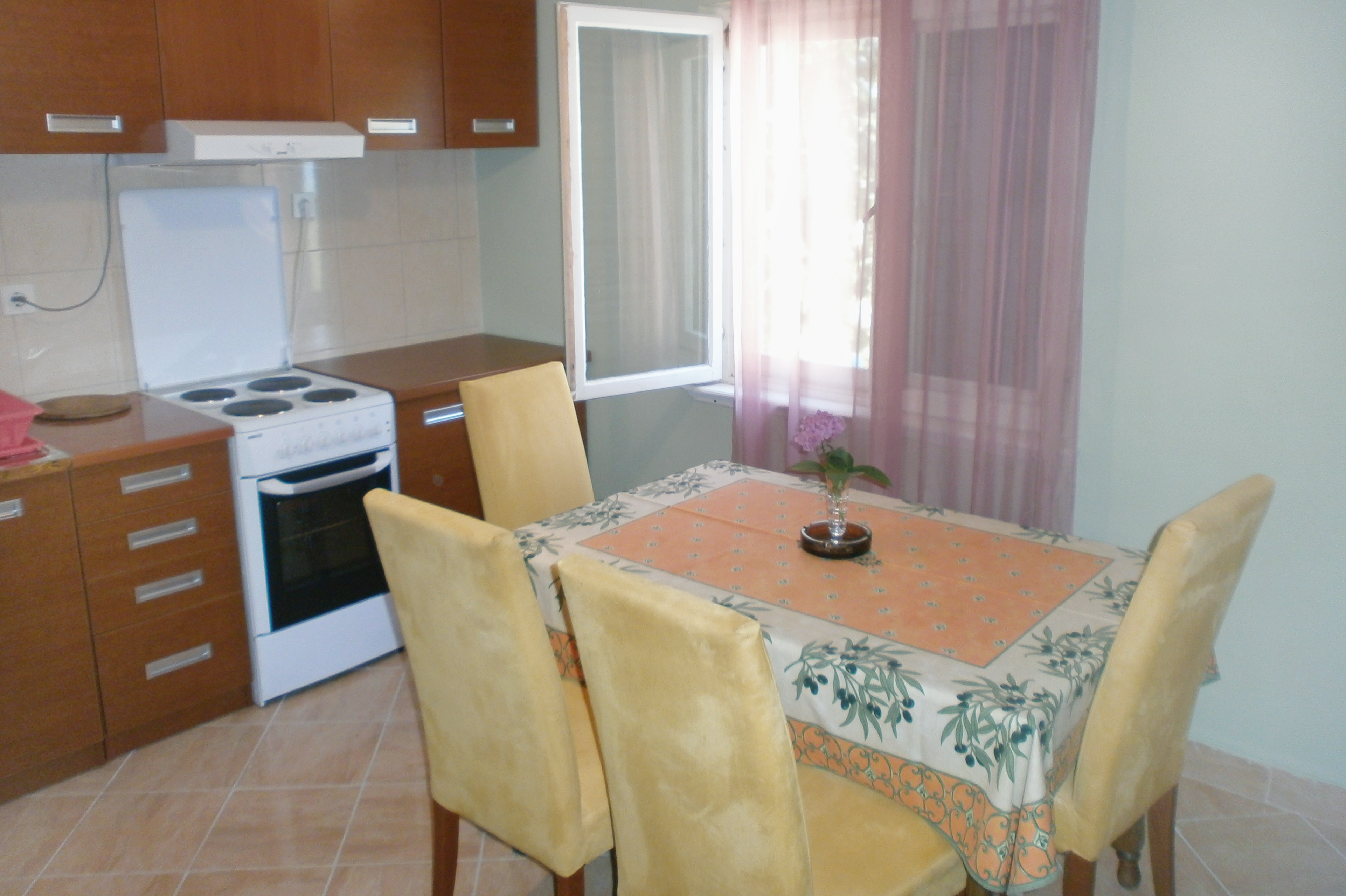 Two bedroom apartment near beach Sućuraj, Hvar (A-4029-f)