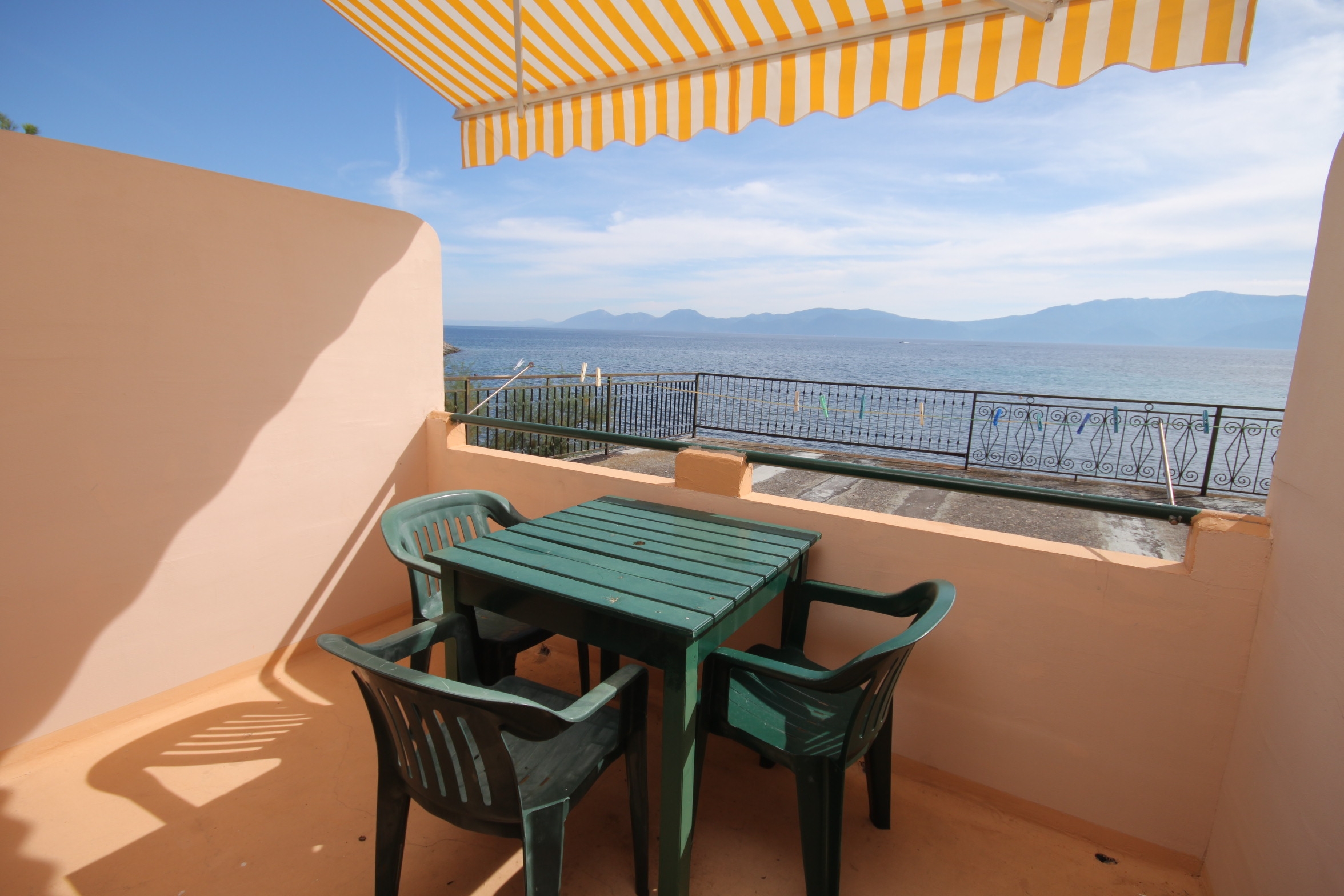 Two bedroom apartment near beach Sućuraj, Hvar  A-f