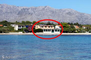 Sućuraj, Hvar, Object 4029 - Appartementen en kamers near sea with pebble beach.