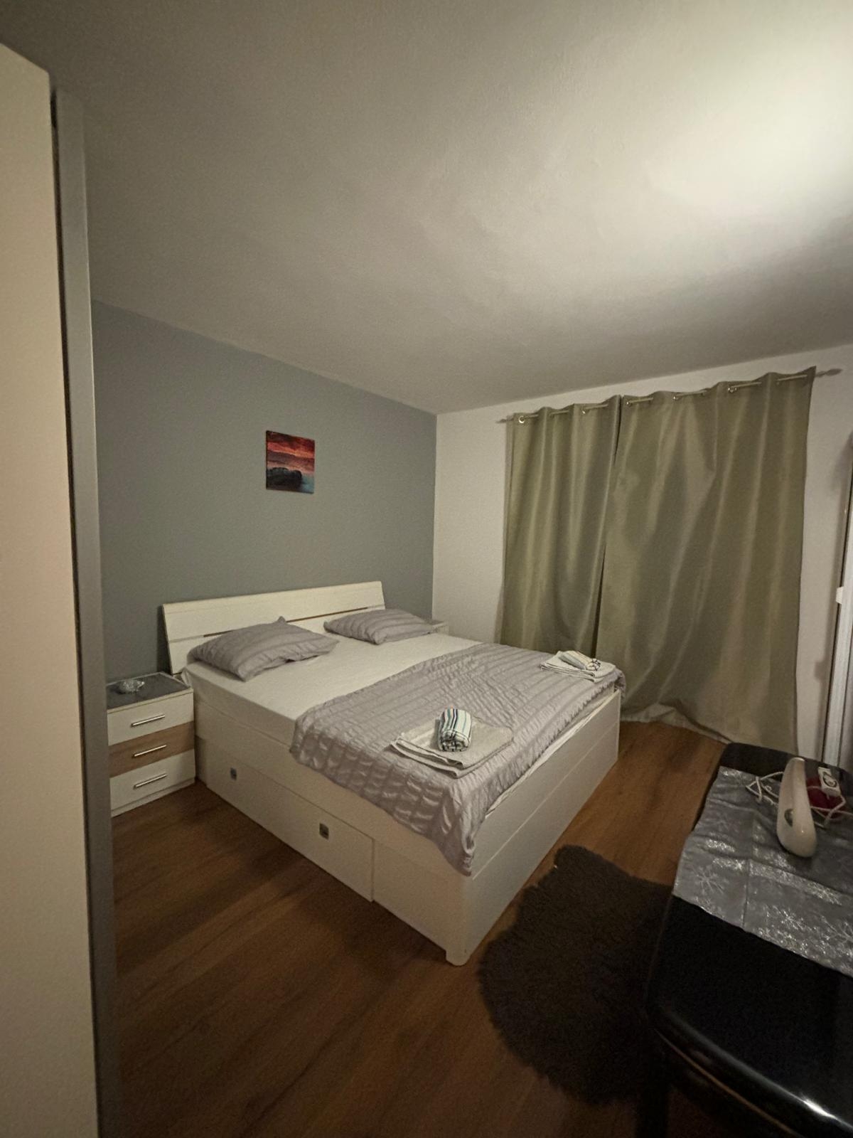 Two bedroom apartment with balcony Jelsa, Hvar  A-b