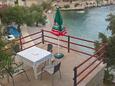 Терраса 1 Torac, Терраса 1 в размещении типа apartment, с видом на море, Домашние животные допускаются и WiFi.