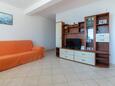 Obývací pokoj Sveta Nedilja, Obývací pokoj v ubytování typu apartment, s klimatizací, domácí mazlíčci povoleni a WiFi.