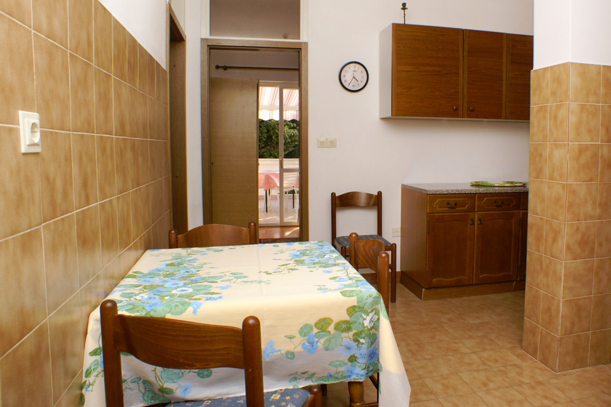 Two bedroom apartment near beach Novalja, Pag (A-4052-b) Two bedroom apartment near beach Novalja, Pag (A-4052-b)